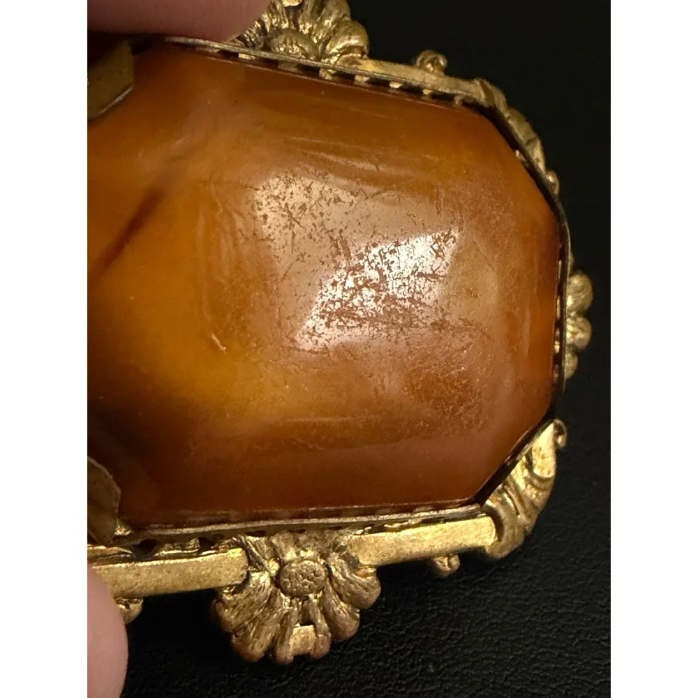 Antique Art Nouveau Brooch Gold Tone Fall